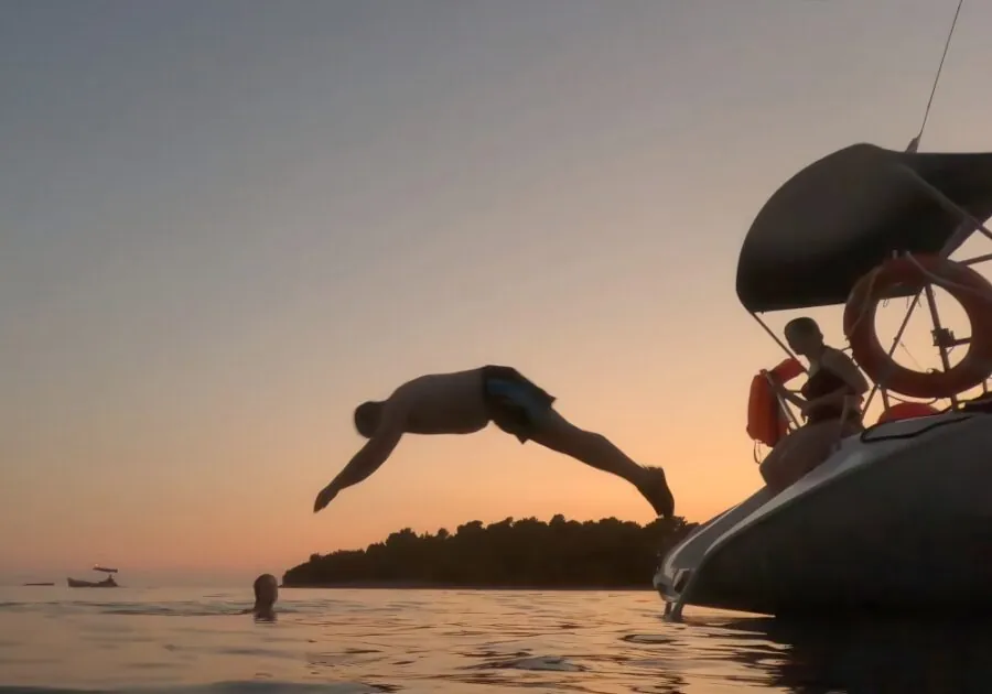 Plovidba u zalazak sunca u Puli jedrilicom - Pula Boats 