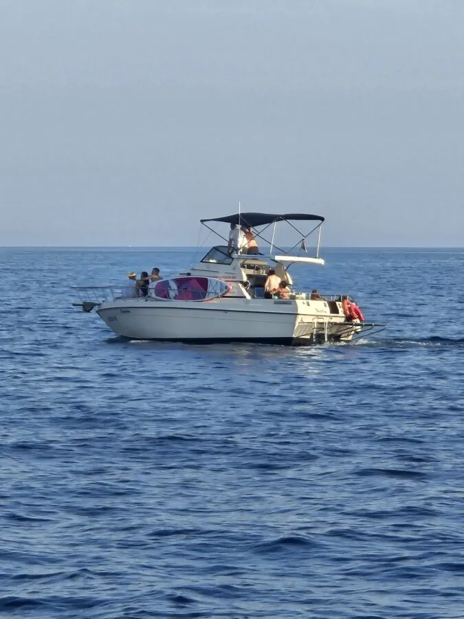Plovidba u zalazak sunca u Puli gliser jahtom - Pula Boats 